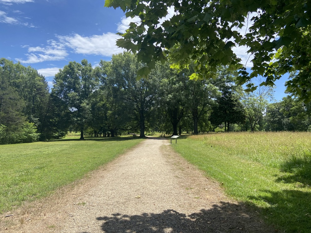 A view of the Green River Rd. from behind the continental line. 